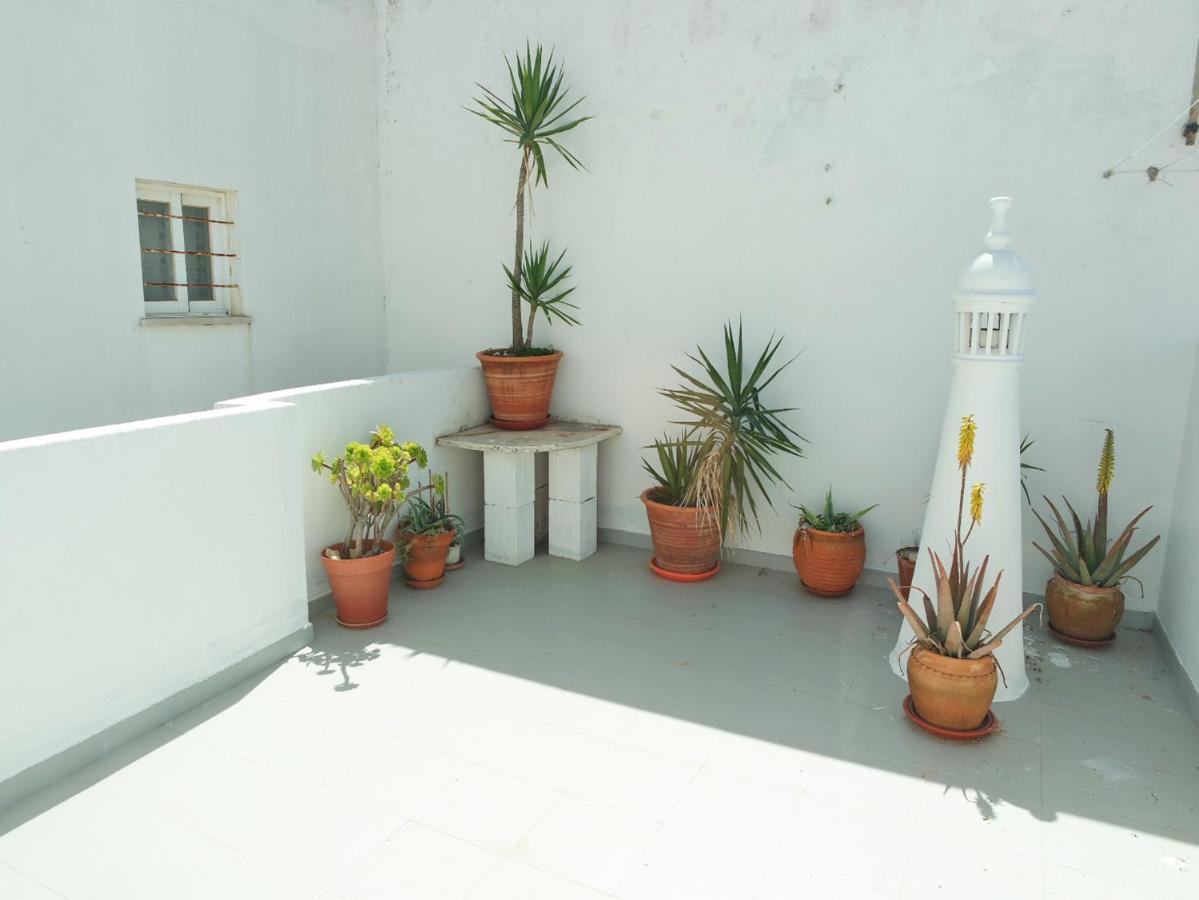 C01 - Blue Door City Apartment Lagos Bagian luar foto